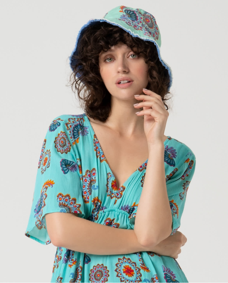 REVERSIBLE HAT // Flowers