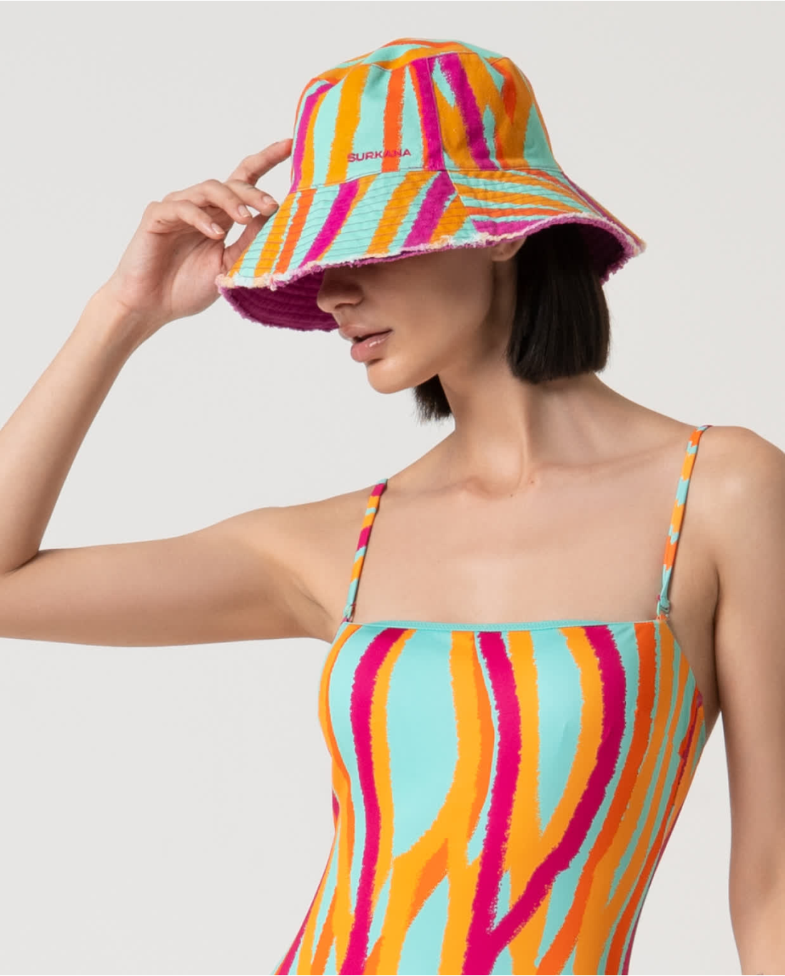 REVERSIBLE HAT // Striped