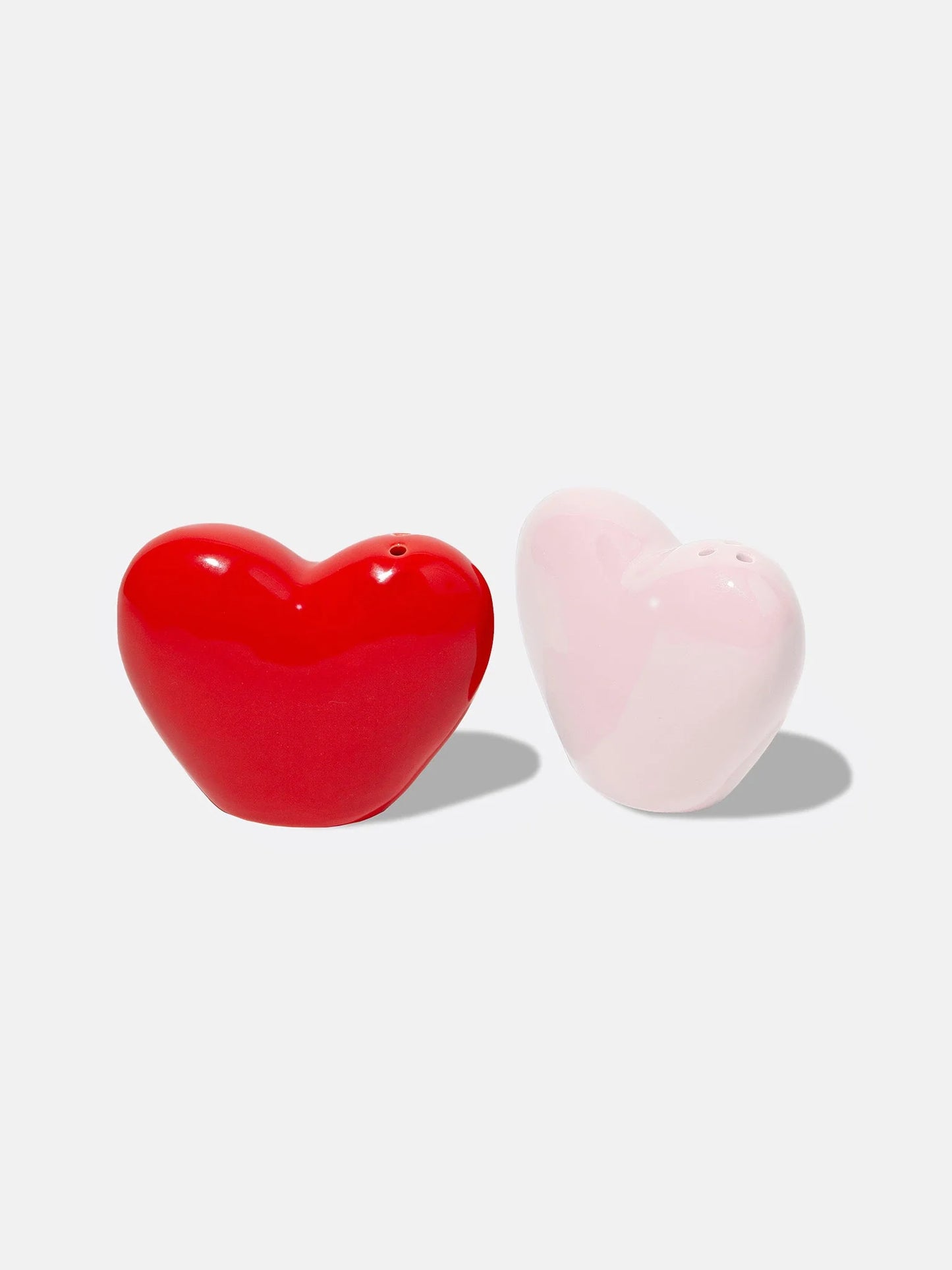 SALT AND PEPPER SHAKERS // Hearts