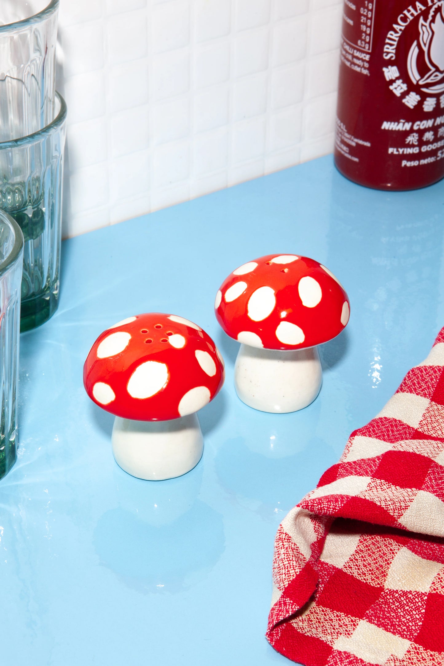 SALT AND PEPPER SHAKERS // Mushroom