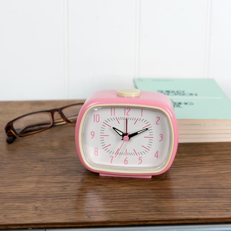 ALARME RETRO // Rosa e creme