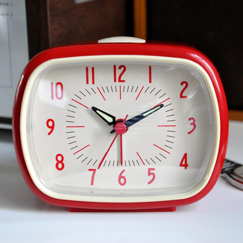 ALARME RETRO // Rosa e creme