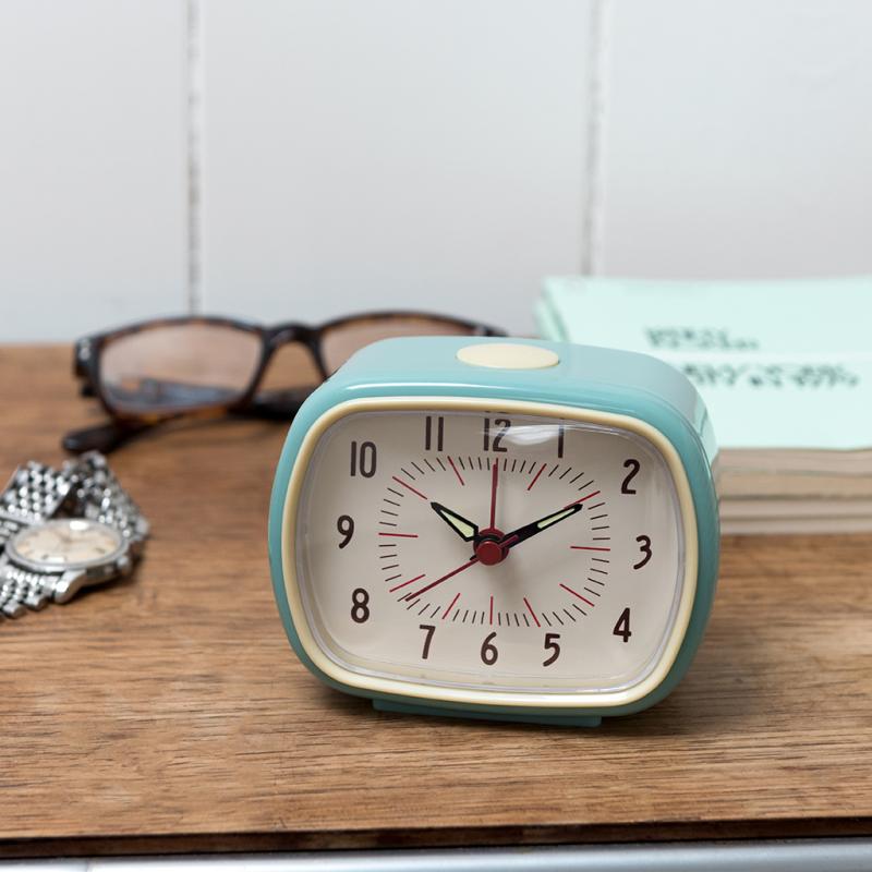 ALARME RETRO // Rosa e creme
