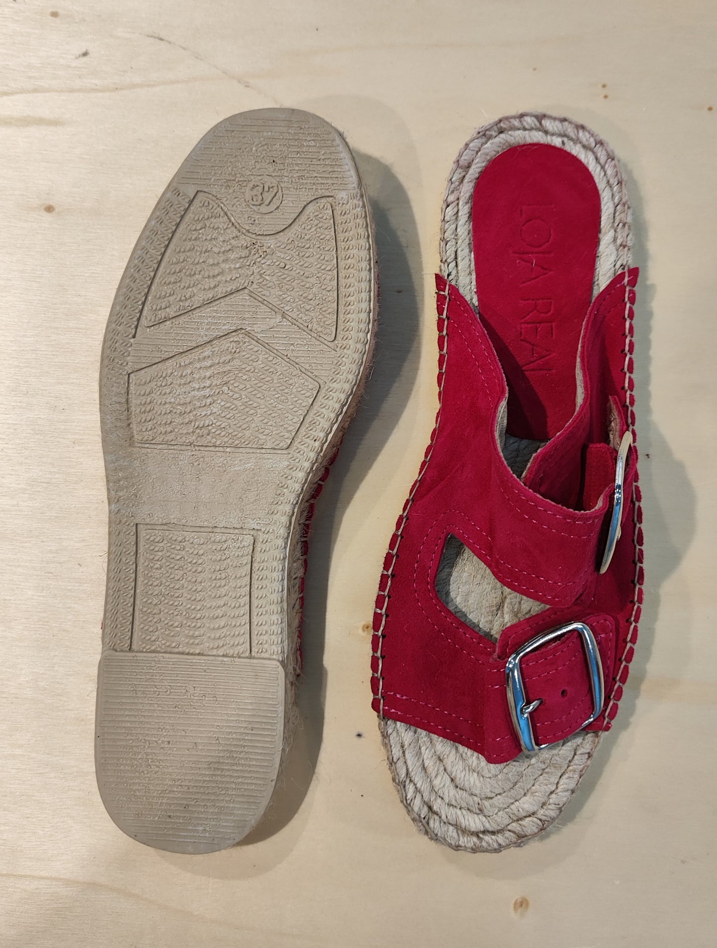 ESPADRILLES // Alças ajustáveis em camurça