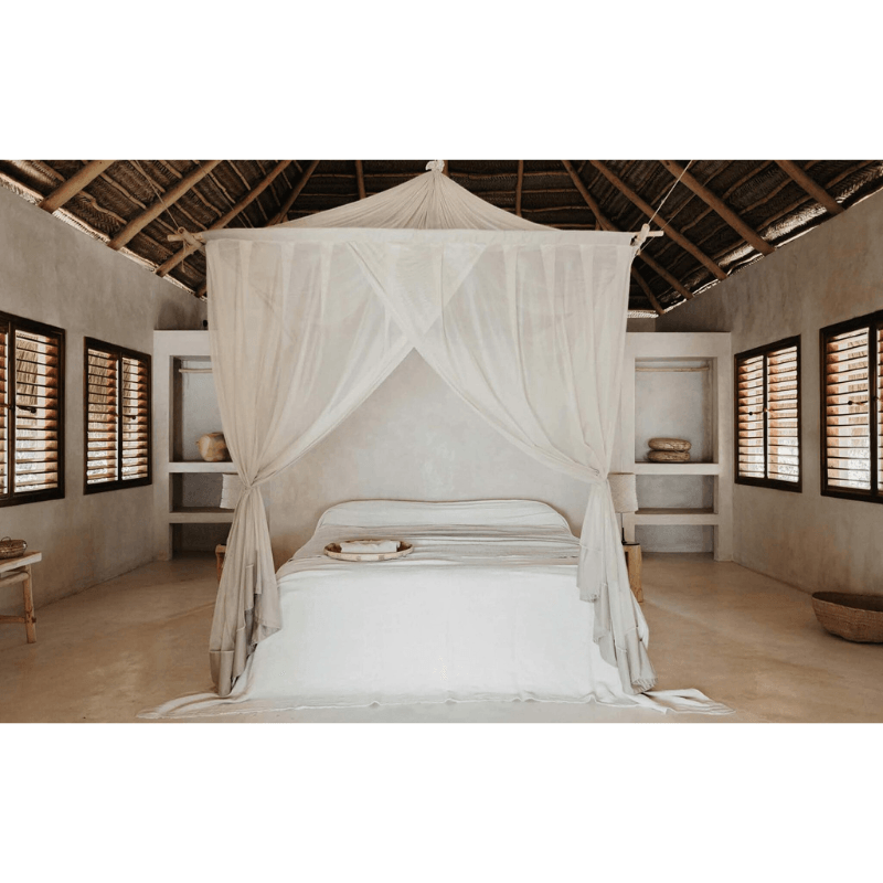 A Home Away From Home // Exceptional Houses For Discerning Travelers - Loja Real