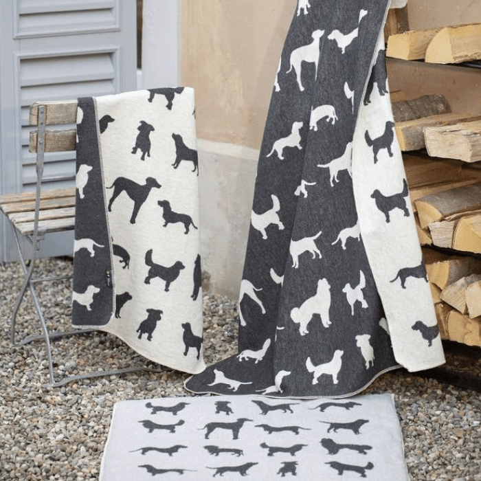 Pet Blanket // Dog Silhouettes - Loja Real