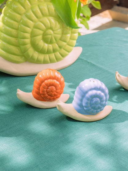 SALT AND PEPPER SHAKERS // Spring Snails