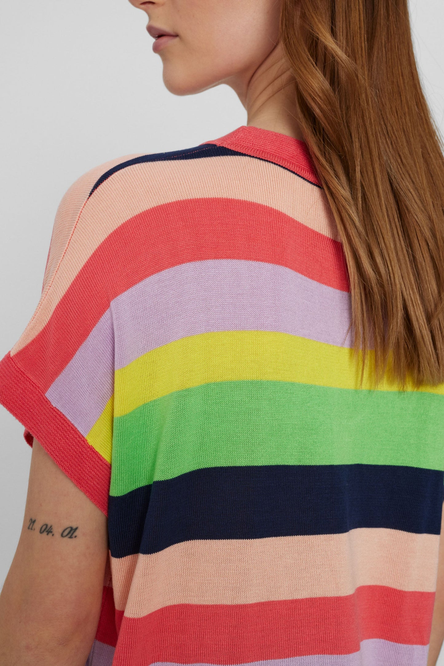 T-SHIRT // Colorfull Stripes