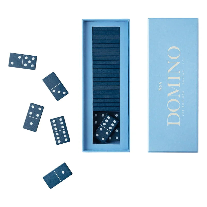 CLASSIC DOMINO // In a wooden box