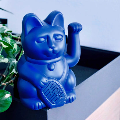 LUCKY CAT // Maneki Neko