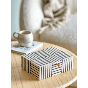 NEOMA // Resin Box