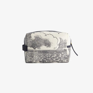INOUI EDITIONS // Toiletry Bag Oceanique