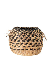 Basket // Round basket with fringes