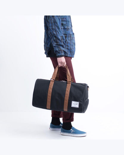 Novel Duffle Black - Loja Real